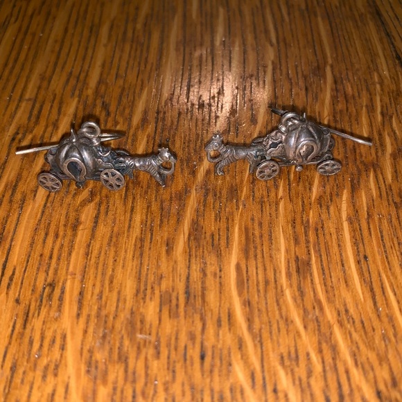 Mini pumpkin carriage earrings - Picture 4 of 8